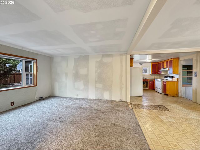 9310 Ne BURTON Rd, Vancouver, WA 98662