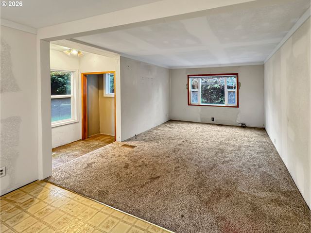 9310 Ne BURTON Rd, Vancouver, WA 98662