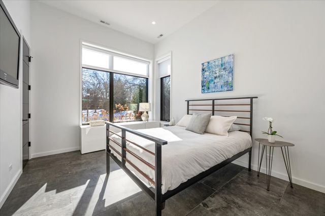 503 Kenilworth Avenue, Kenilworth, IL 60043