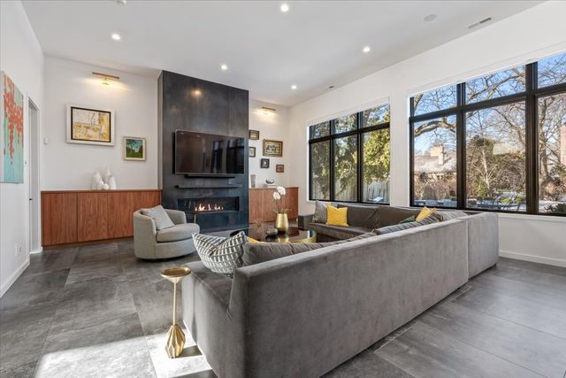 503 Kenilworth Avenue, Kenilworth, IL 60043