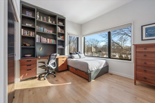 503 Kenilworth Avenue, Kenilworth, IL 60043