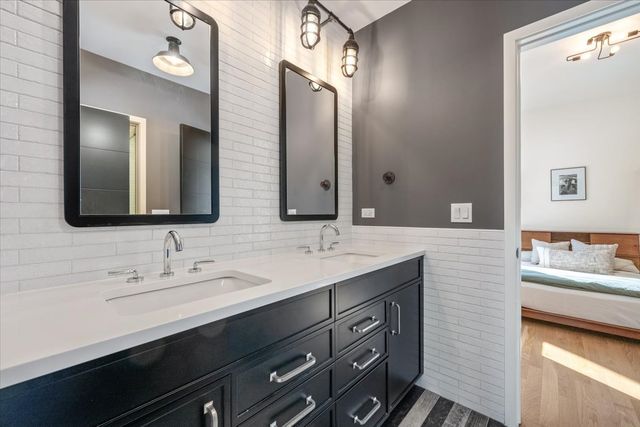 503 Kenilworth Avenue, Kenilworth, IL 60043