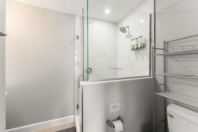 2951 KINGS ROAD, Sanford, FL 32771