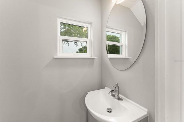 2951 KINGS ROAD, Sanford, FL 32771