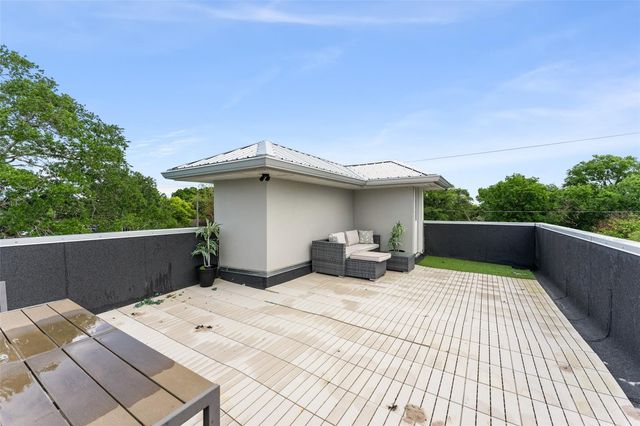 2951 KINGS ROAD, Sanford, FL 32771