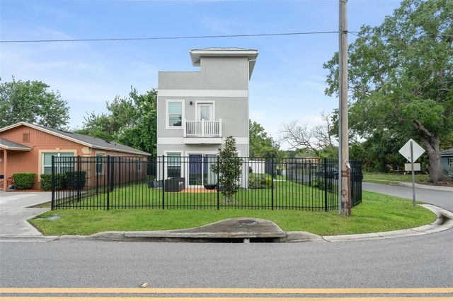 2951 KINGS ROAD, Sanford, FL 32771