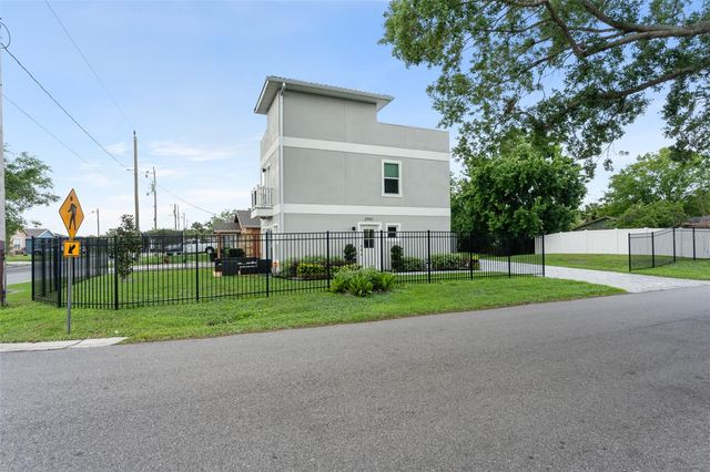 2951 KINGS ROAD, Sanford, FL 32771