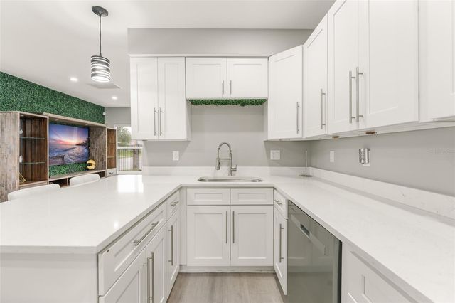 2951 KINGS ROAD, Sanford, FL 32771