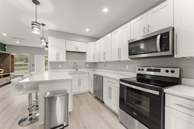 2951 KINGS ROAD, Sanford, FL 32771