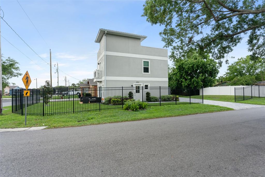 Image 30 of property listing at 2951 KINGS ROAD, Sanford, FL 32771