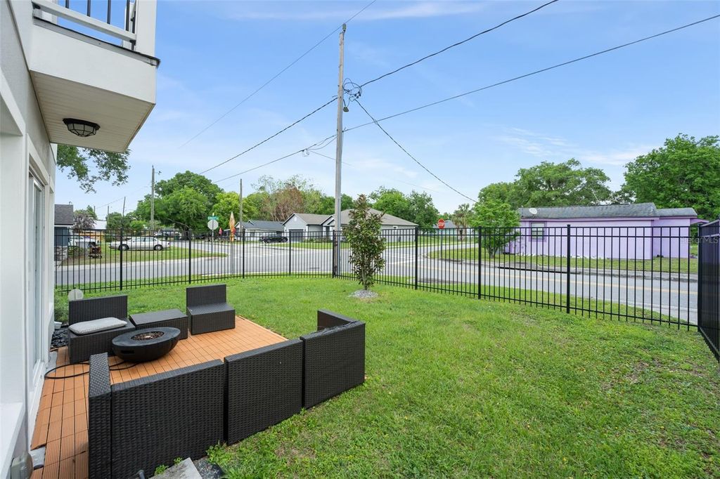 Image 36 of property listing at 2951 KINGS ROAD, Sanford, FL 32771