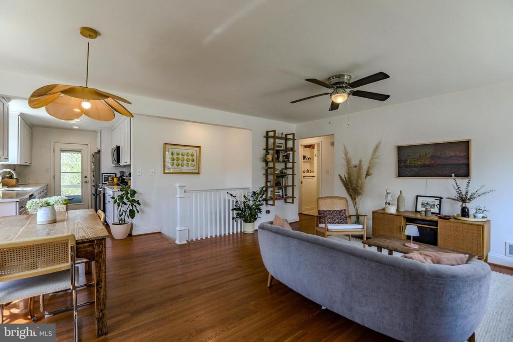 3104 GUMWOOD DR, Hyattsville, MD 20783