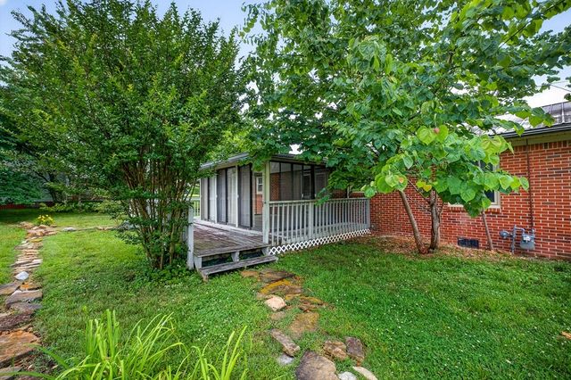 1115 Patrick St, Cookeville, TN 38501