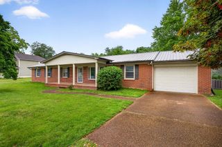 1115 Patrick St, Cookeville, TN 38501