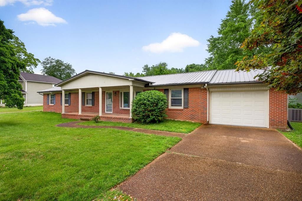 1115 Patrick St, Cookeville, TN 38501