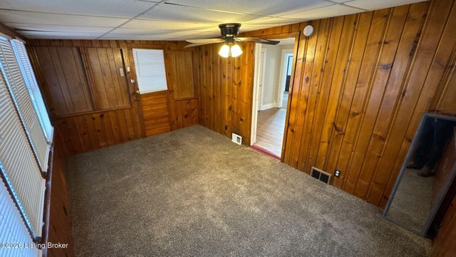 535 Warnock St, Louisville, KY 40217