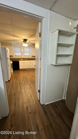 535 Warnock St, Louisville, KY 40217