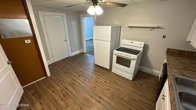 535 Warnock St, Louisville, KY 40217