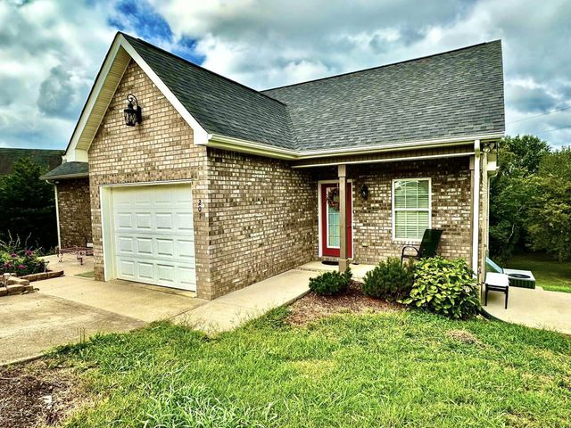 1605 S Cannon Blvd, E # 201, Shelbyville, TN 37160