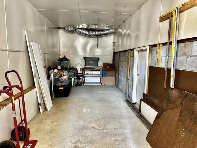 1605 S Cannon Blvd, E # 201, Shelbyville, TN 37160