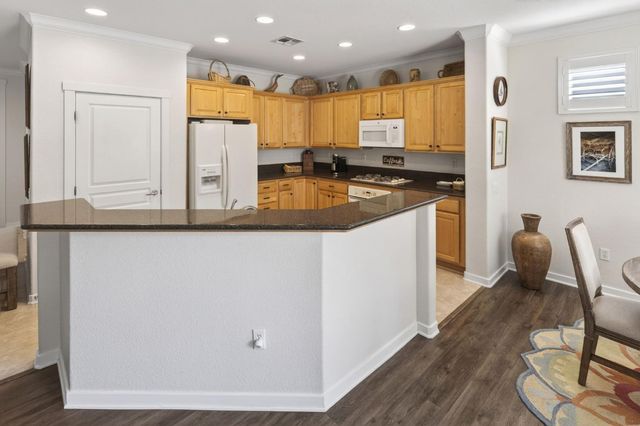 2245 Kingfisher Ln, Lincoln, CA 95648