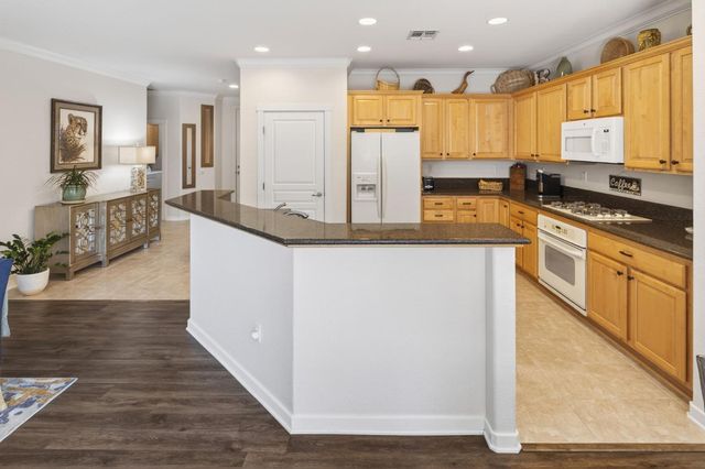 2245 Kingfisher Ln, Lincoln, CA 95648