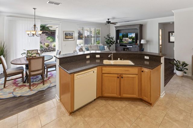 2245 Kingfisher Ln, Lincoln, CA 95648