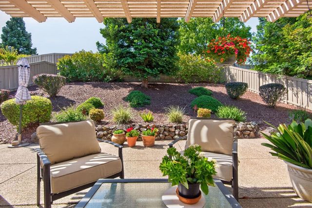 2245 Kingfisher Ln, Lincoln, CA 95648