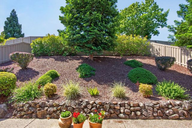 2245 Kingfisher Ln, Lincoln, CA 95648
