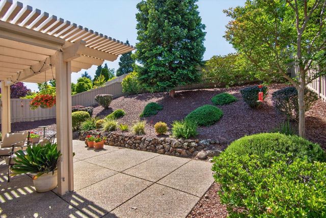 2245 Kingfisher Ln, Lincoln, CA 95648
