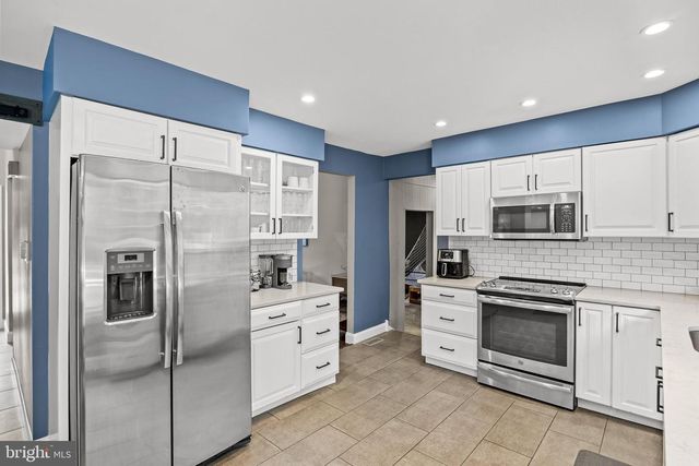 23 BRIARWOOD DR, Voorhees, NJ 08043