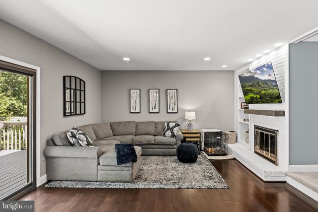 23 BRIARWOOD DR, Voorhees, NJ 08043