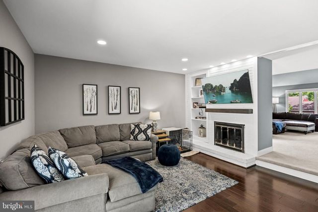 23 BRIARWOOD DR, Voorhees, NJ 08043