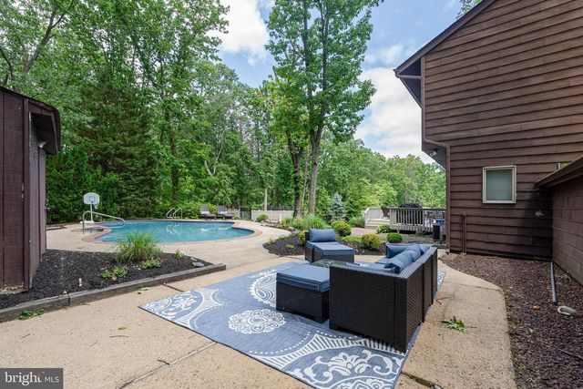 23 BRIARWOOD DR, Voorhees, NJ 08043