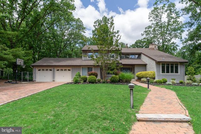 23 BRIARWOOD DR, Voorhees, NJ 08043
