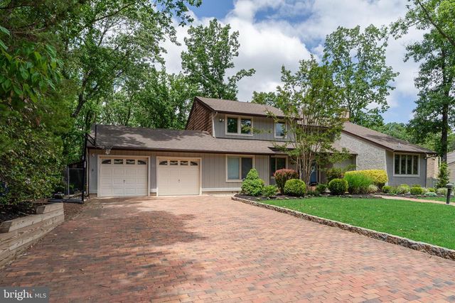 23 BRIARWOOD DR, Voorhees, NJ 08043