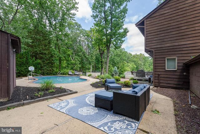 23 BRIARWOOD DR, Voorhees, NJ 08043