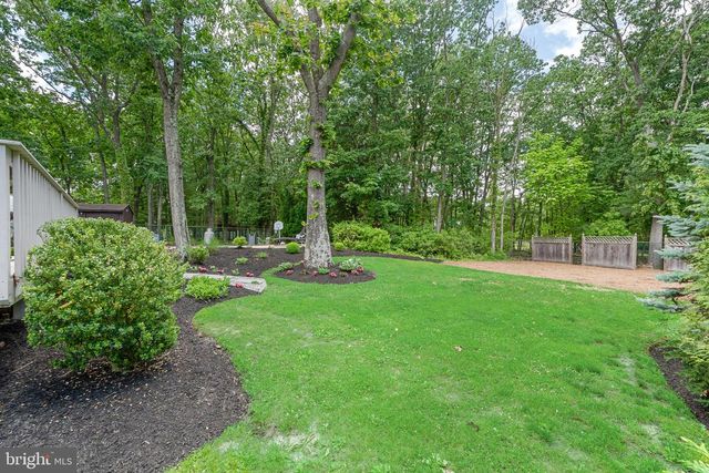 23 BRIARWOOD DR, Voorhees, NJ 08043
