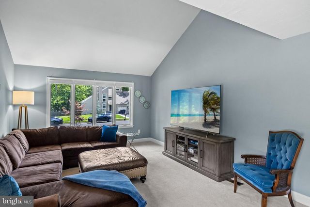 23 BRIARWOOD DR, Voorhees, NJ 08043