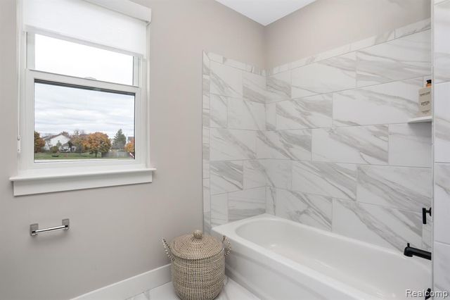 3012 Canopy Tree Way 9, Ann Arbor, MI 48103