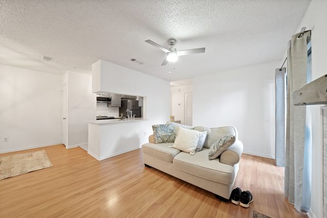 1307 Willoughby Lane 5412, Arlington, TX 76011