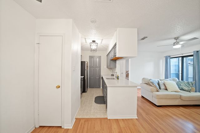 1307 Willoughby Lane 5412, Arlington, TX 76011