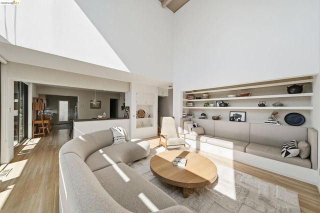 2877 Buena Vista Way, Berkeley, CA 94708