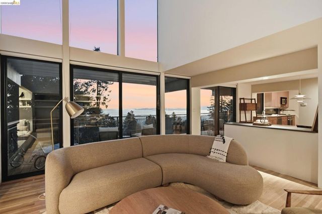 2877 Buena Vista Way, Berkeley, CA 94708