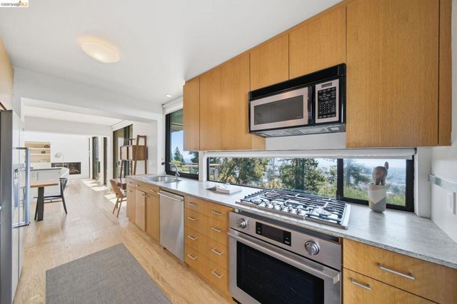 2877 Buena Vista Way, Berkeley, CA 94708