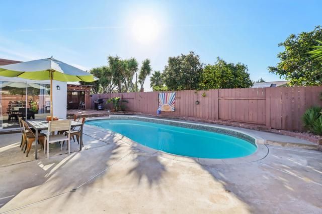 10710 Foxwood Road, San Diego, CA 92126