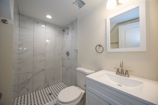 9407 S Indiana Avenue, Chicago, IL 60619
