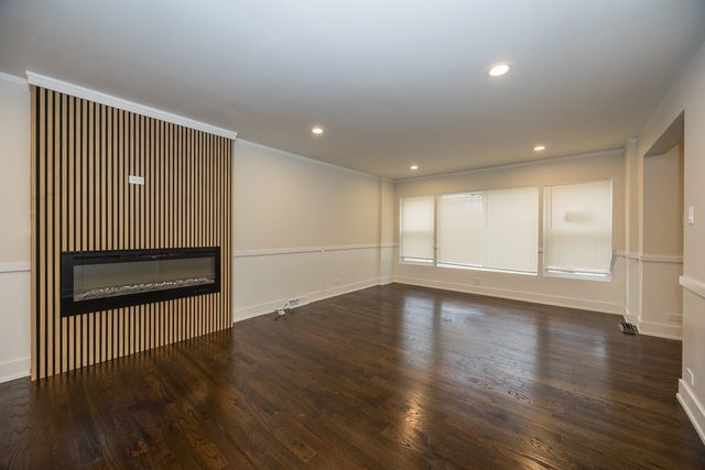 9407 S Indiana Avenue, Chicago, IL 60619