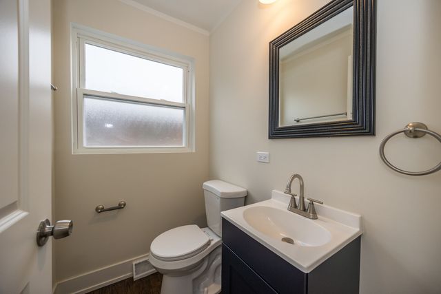 9407 S Indiana Avenue, Chicago, IL 60619