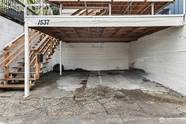 1537 15th Avenue SE, Seattle, WA 98144